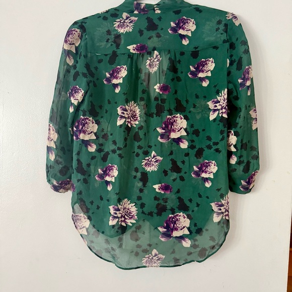 EUC Babaton (Aritzia) Office Siren Emerald and Violet Floral Blouse - Picture 3 of 3